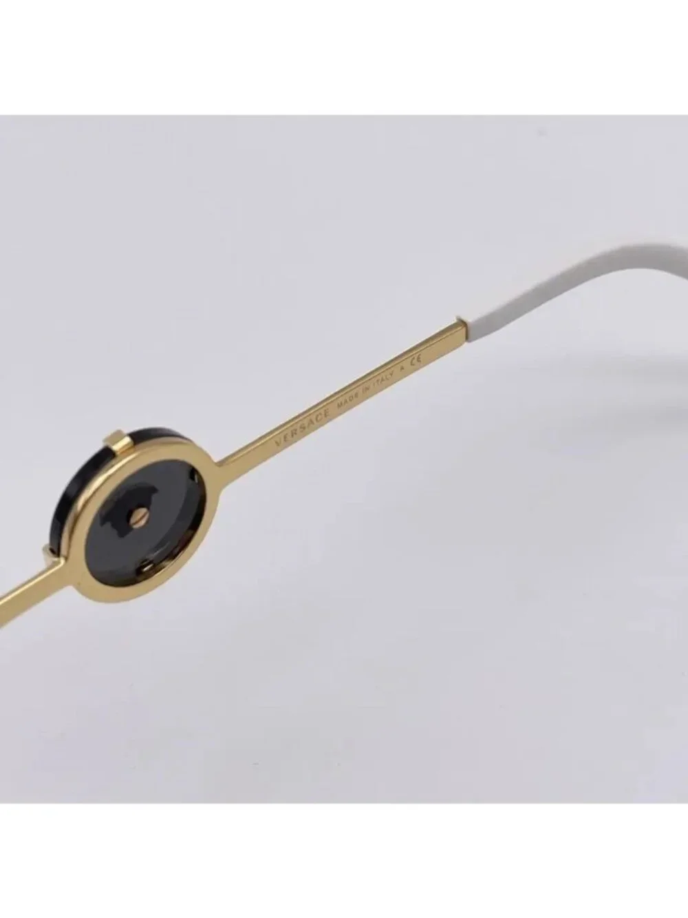 EUC auth. Versace unisex metal man oversized white/gold sunglasses (+box +strap)